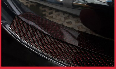 Накладка на бампер із загином Mercedes E W213 Carbon (red) Sedan фото