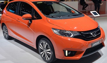 Накладка на бампер із загином Honda Jazz 4 фото