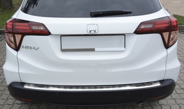 Накладка на бампер с загибом и ребрами Honda HR-V 2 фото