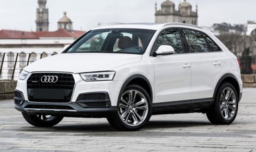 Накладка на бампер AUDI Q3 Sedan Carbon (red) фото