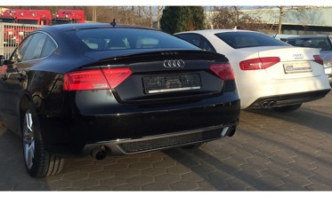 Диффузор заднего бампера Audi A5 Sportback стиль S-line с двумя вырезами  фото