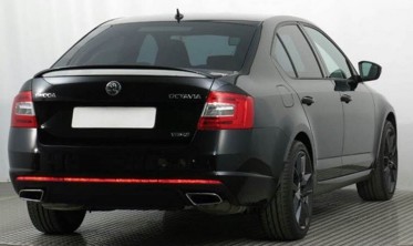 Спойлер на крышку багажника Skoda Octavia III в стиле RS фото