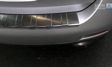 Накладка на бампер с загибом и ребрами Nissan Murano Z51 (черная) фото