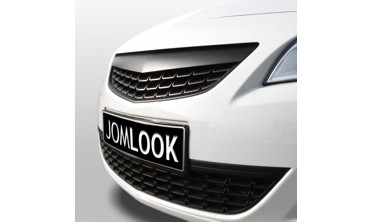 Решетка радиатора Opel Astra J черная  фото