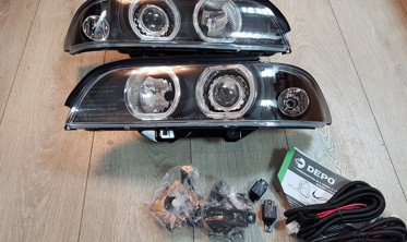 Тюнинговые фары передние BMW E39 с LED кольцами (D2S/Н7) фото