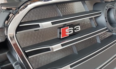 Решетка радиатора Audi A3 8V стиль S3 (серая) фото