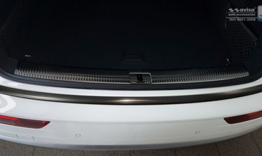 Захисна накладка на бампер із загином Audi Q5 II чорна фото
